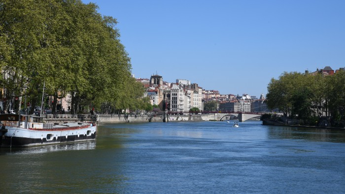 Défilons sur la Saône