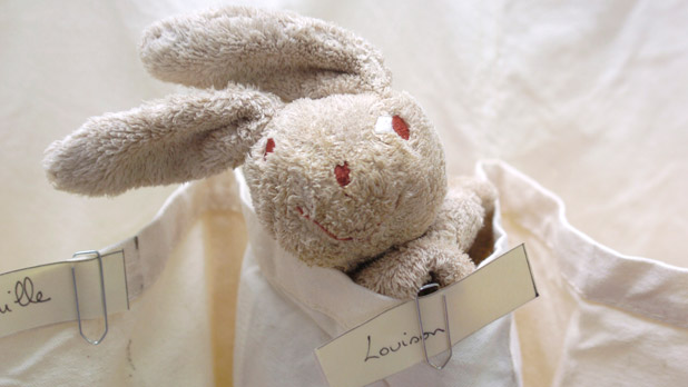 Peluche lapin crèche