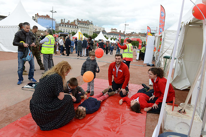 Gestes-qui-sauvent-Place-Bellecour-6 - 3 